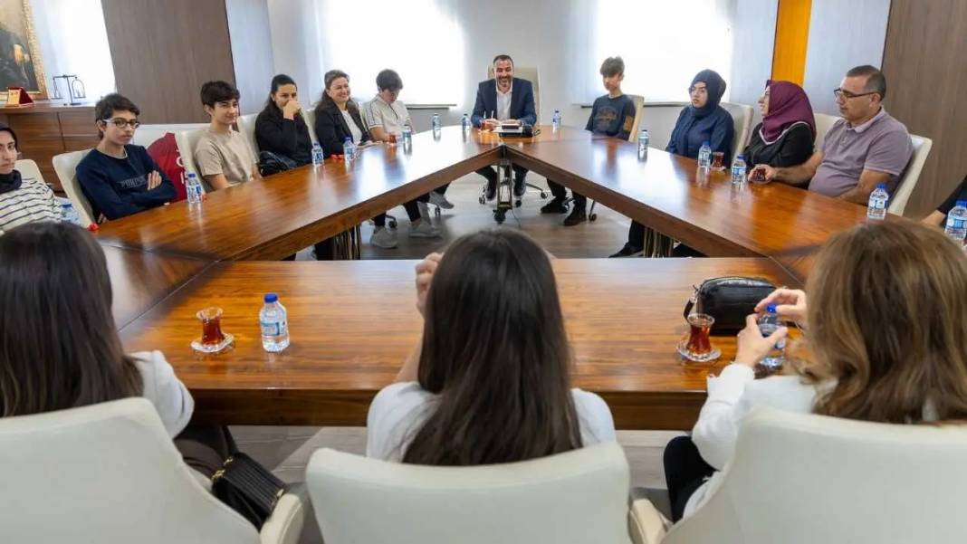 Manavgat’ta Gençlerin LGS ve YKS Başarısı Ödüllendirildi! 1
